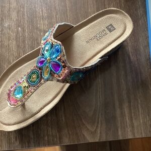 White mountain cork wedges